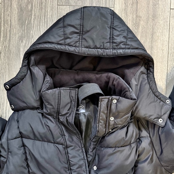 St. John bay heavy Women's Black Quilted very Long Coat elastic straps inside - Picture 4 of 7